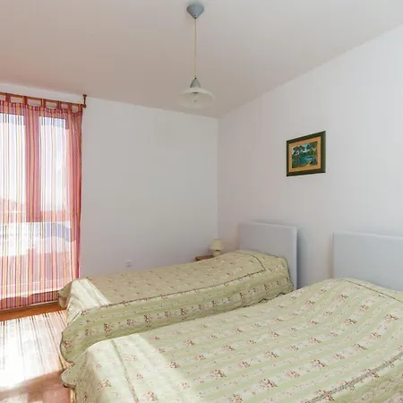 Ventula - Two Bedroom With Sea View
